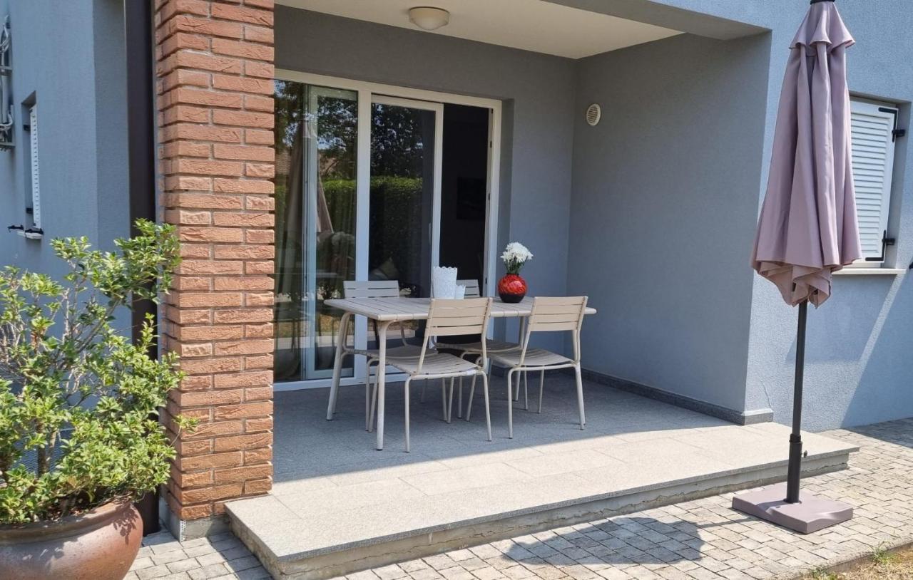 Casa Emma With Pool Poreč Exterior foto